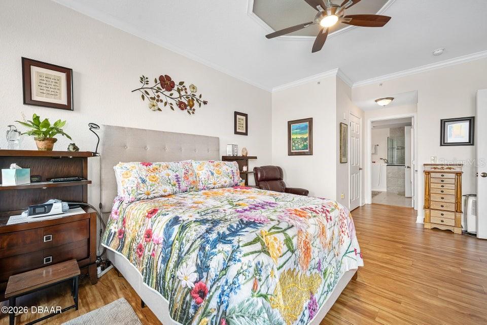 HALIFAX LANDING - Residential