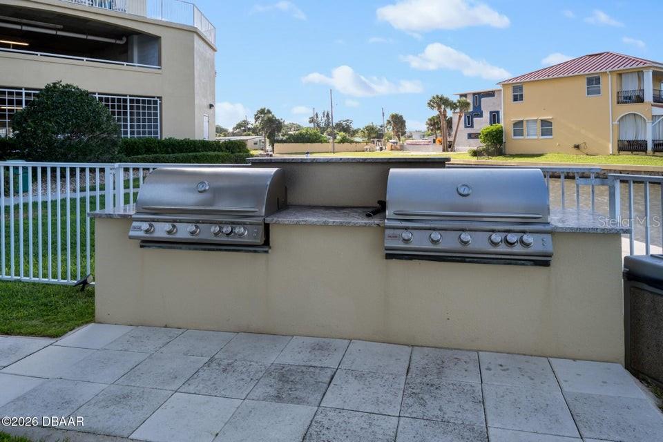 HALIFAX LANDING - Residential