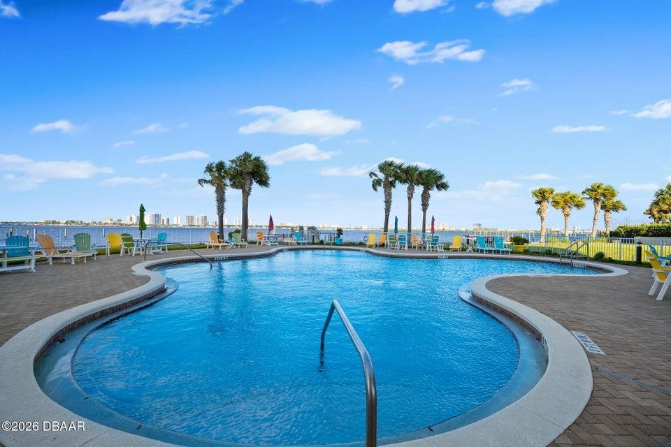 HALIFAX LANDING - Residential