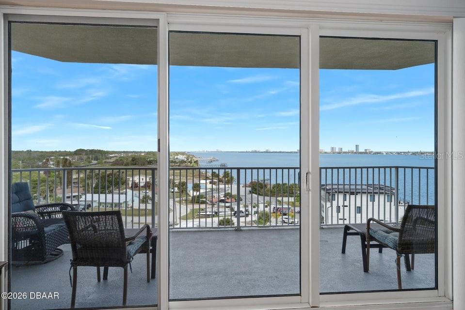 HALIFAX LANDING - Residential