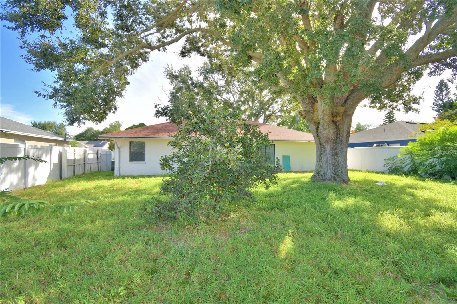 LAKE DAISY ESTATES - Residential