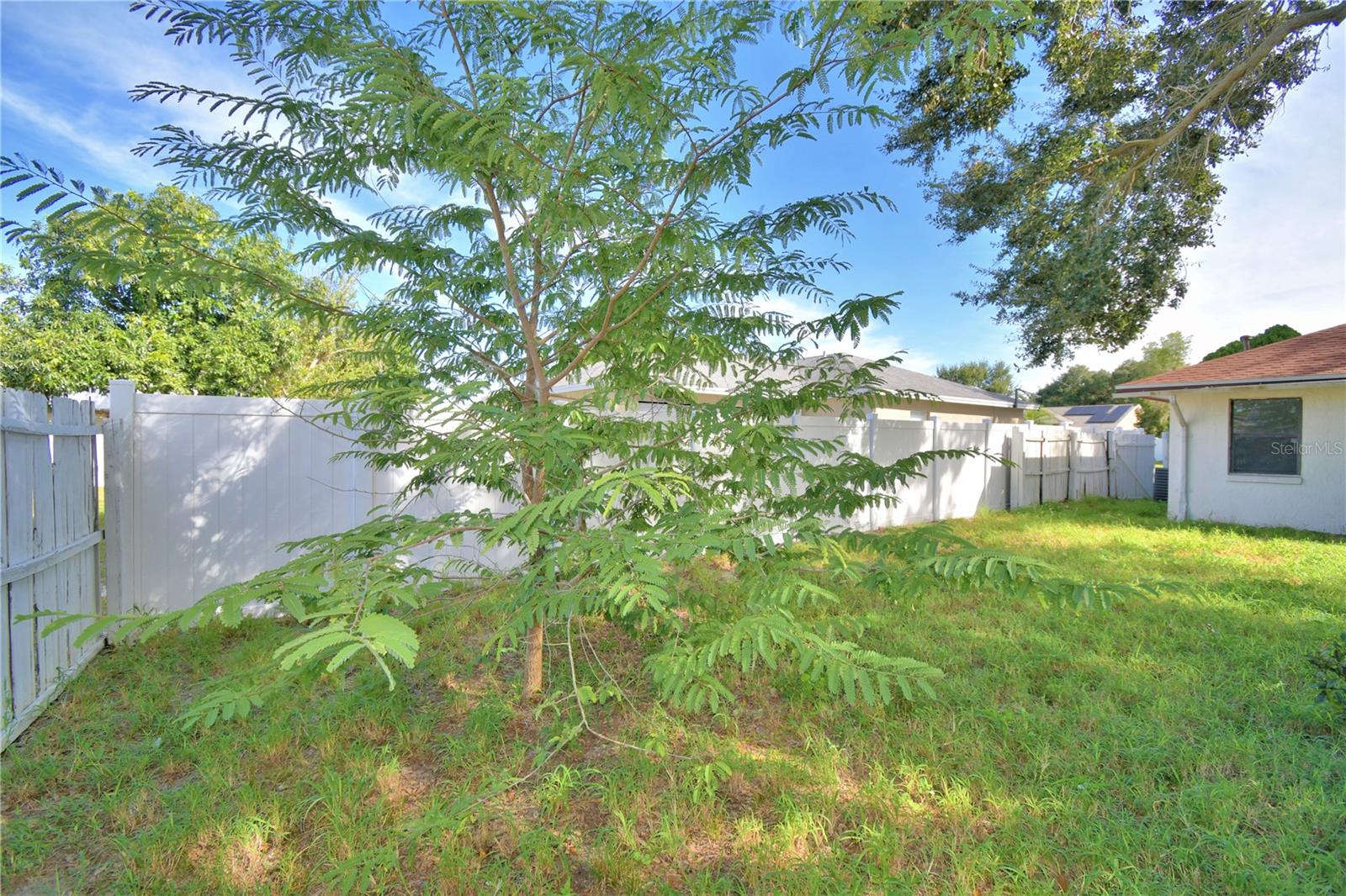 LAKE DAISY ESTATES - Residential