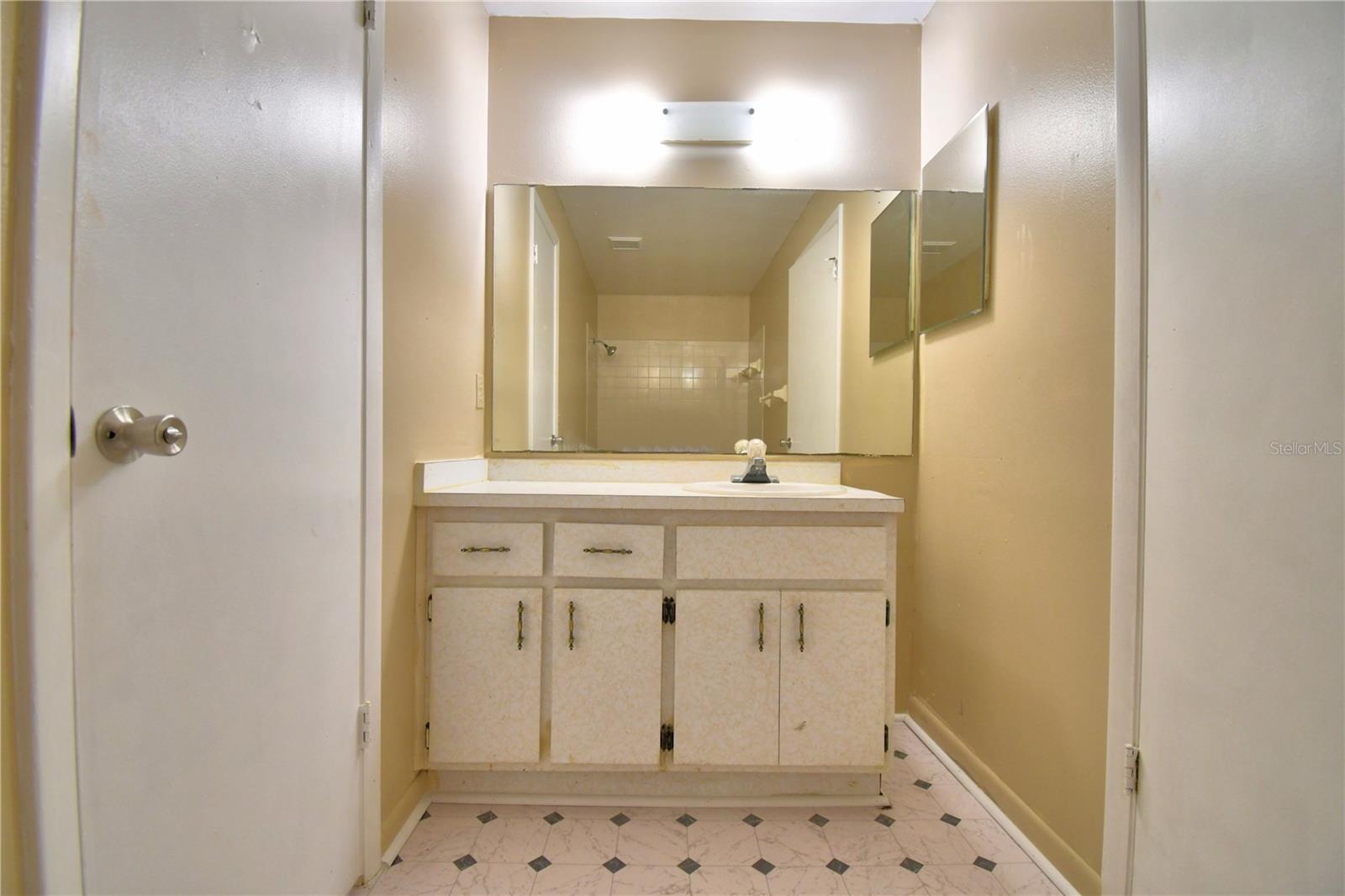 LAKE DAISY ESTATES - Residential