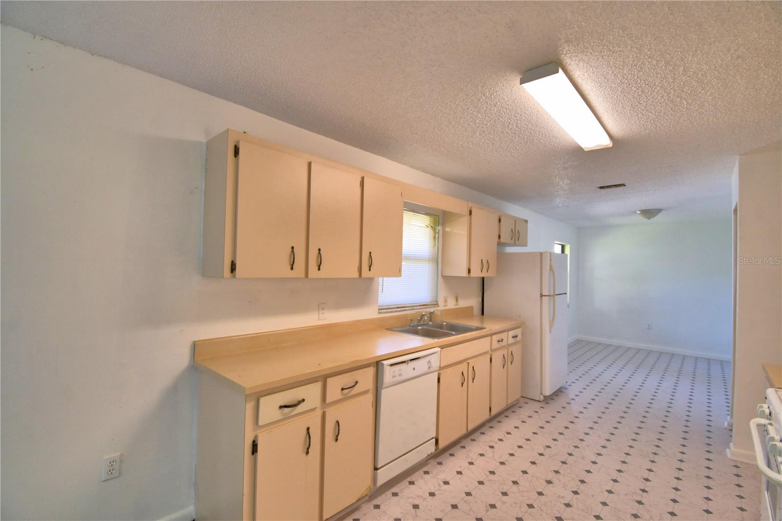 LAKE DAISY ESTATES - Residential