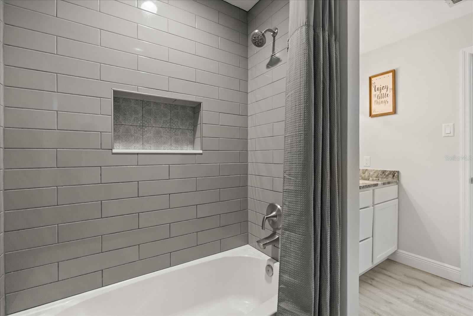 TAVARES MINNETONKA - Residential