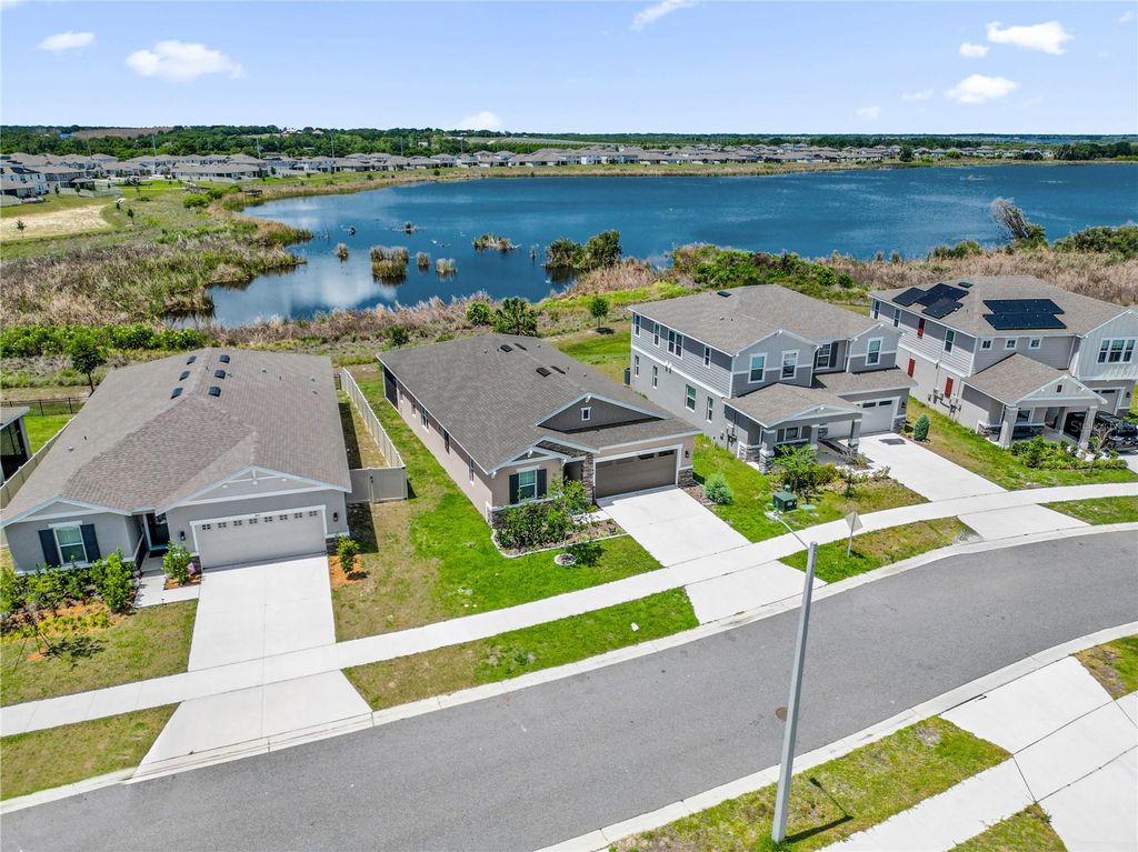 Photo of 836 Griffon Avenue, Lake Alfred, FL 33850 (MLS # P4938616)