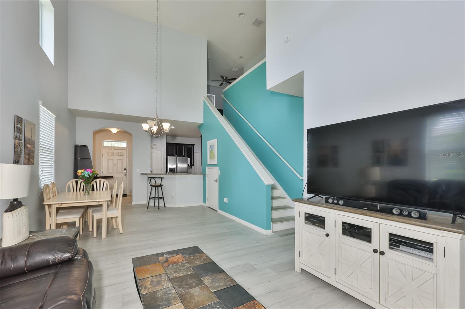 BROADWAY CENTRE TWNHMS - Residential