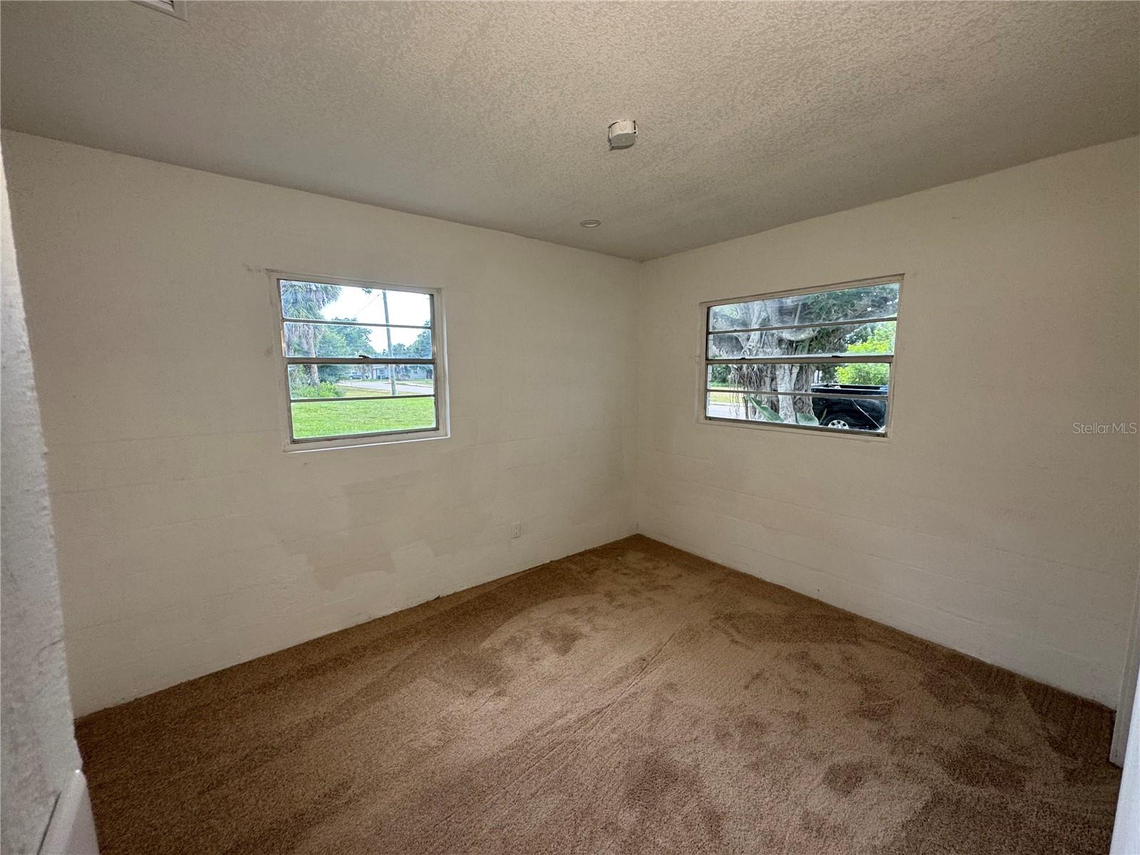 521 SHOWALTER AVENUE