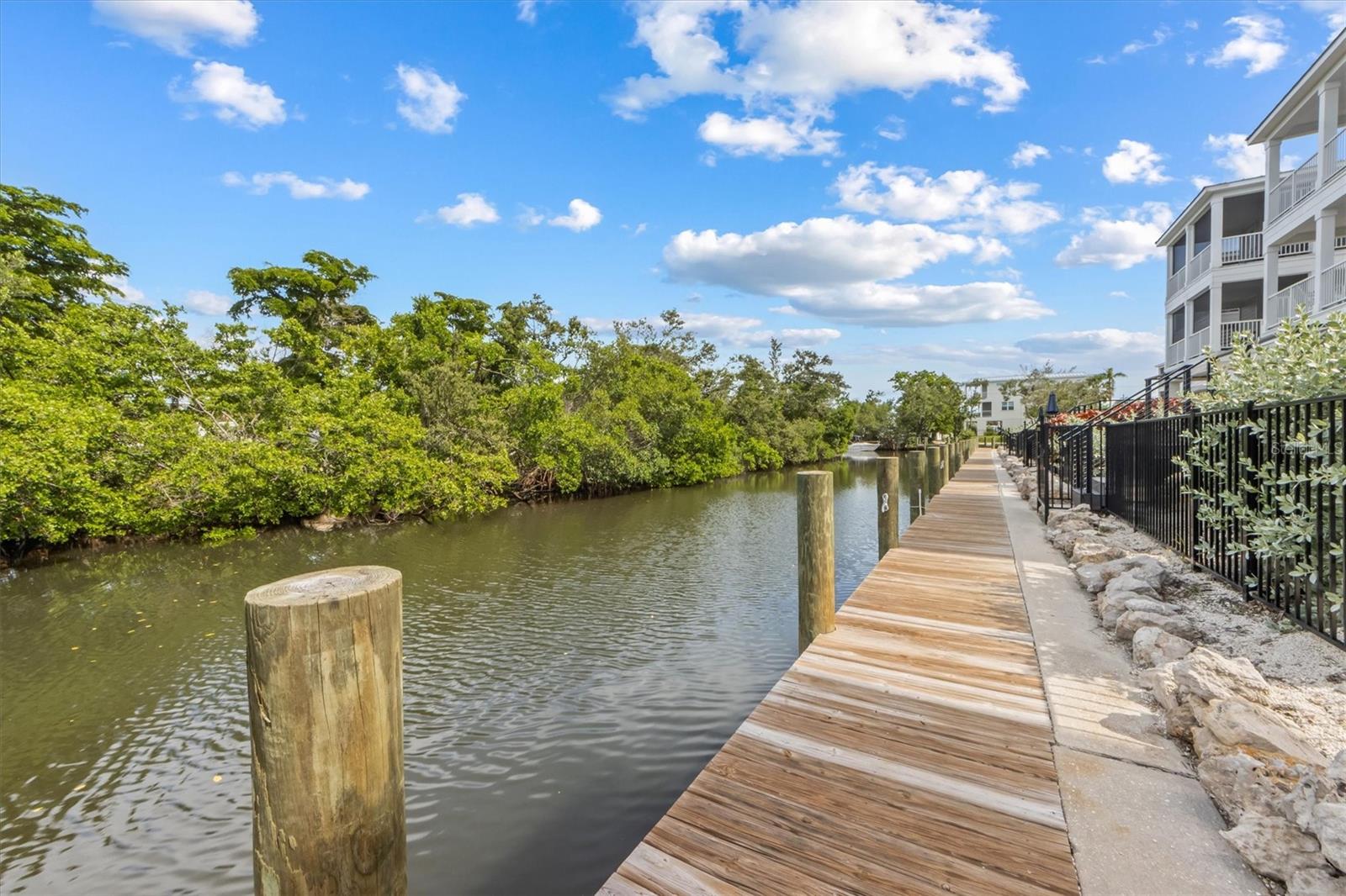 HUNTERS POINT - Residential