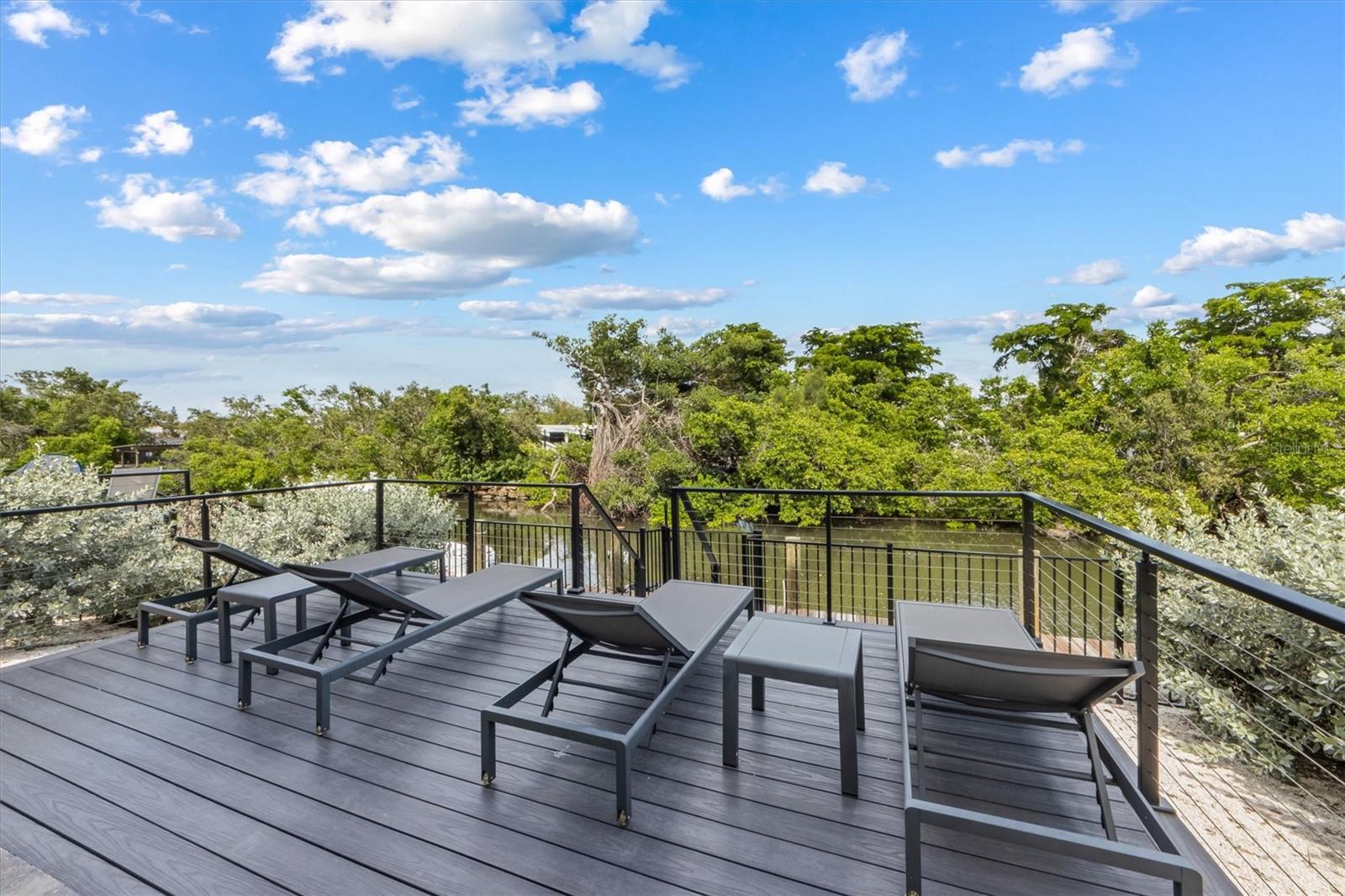 HUNTERS POINT - Residential