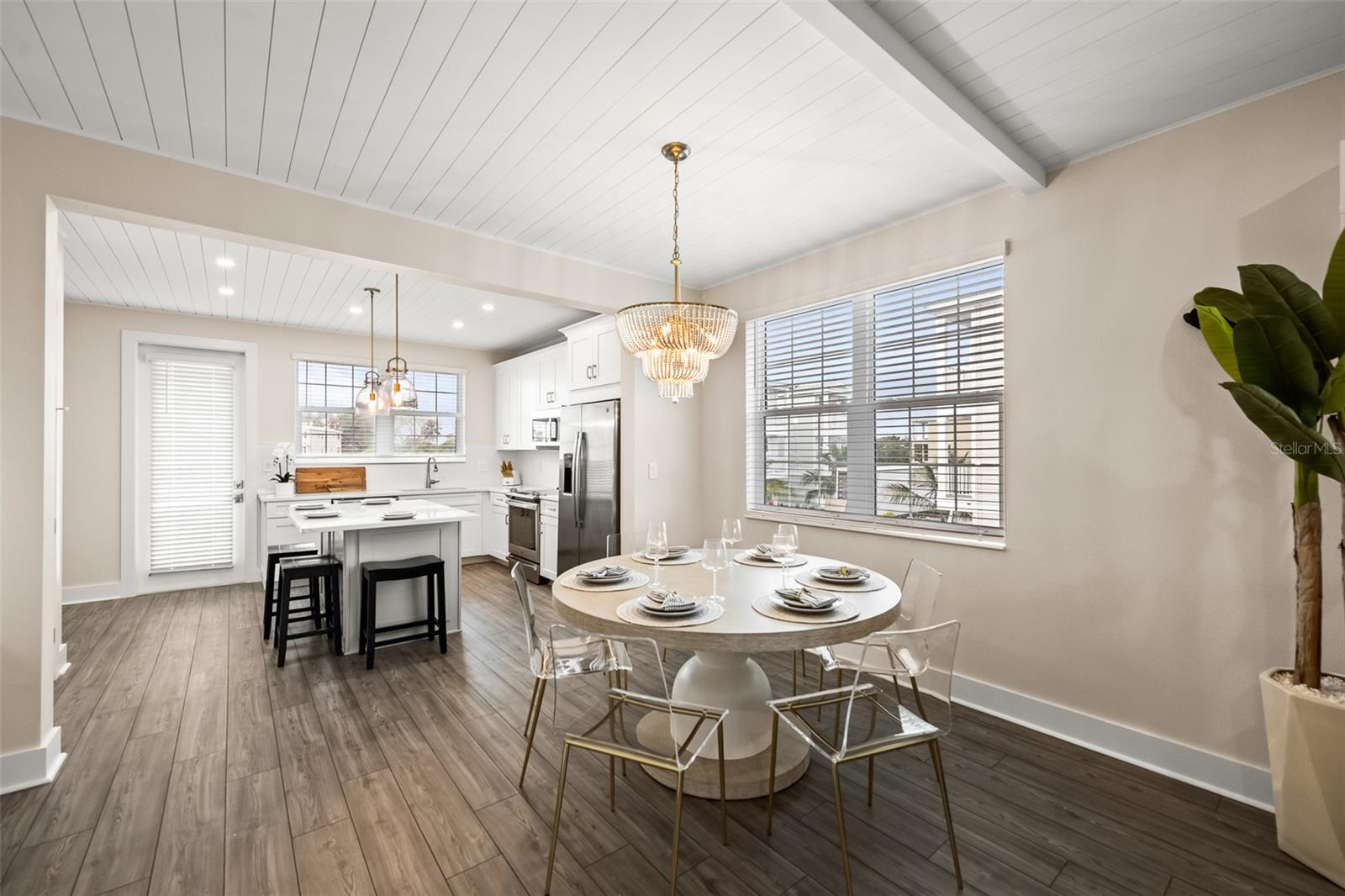 HUNTERS POINT - Residential