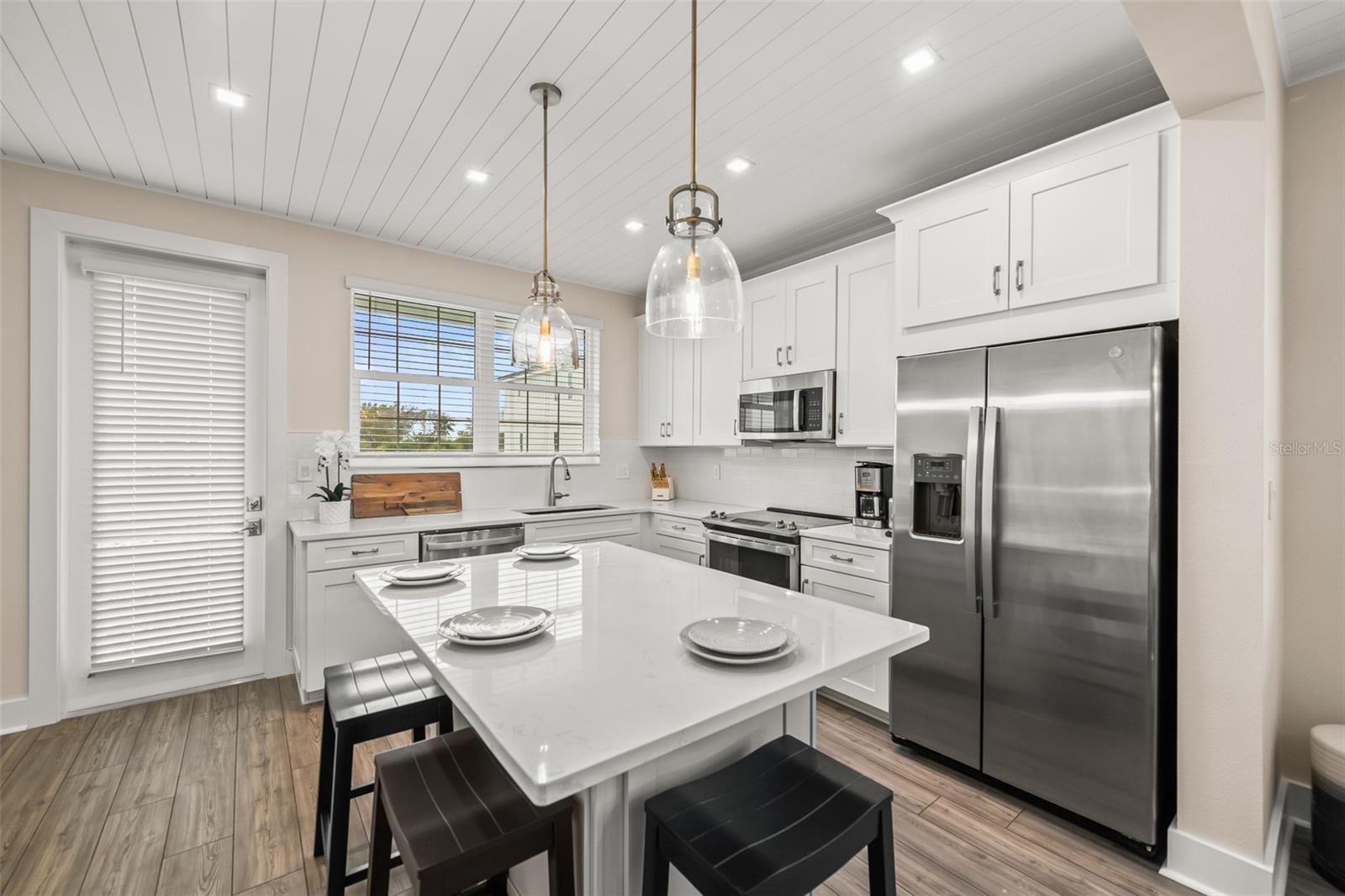 HUNTERS POINT - Residential