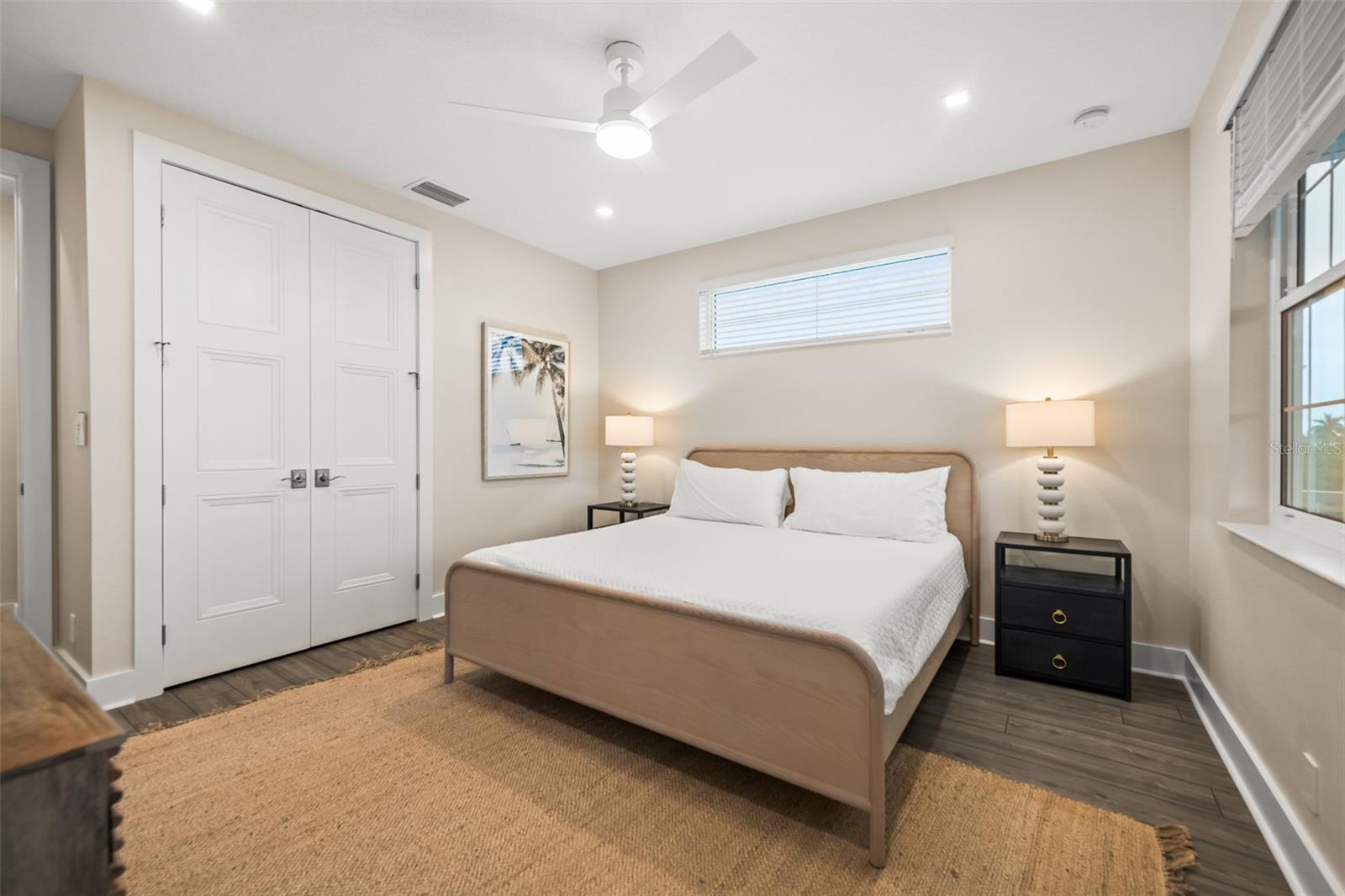 HUNTERS POINT - Residential