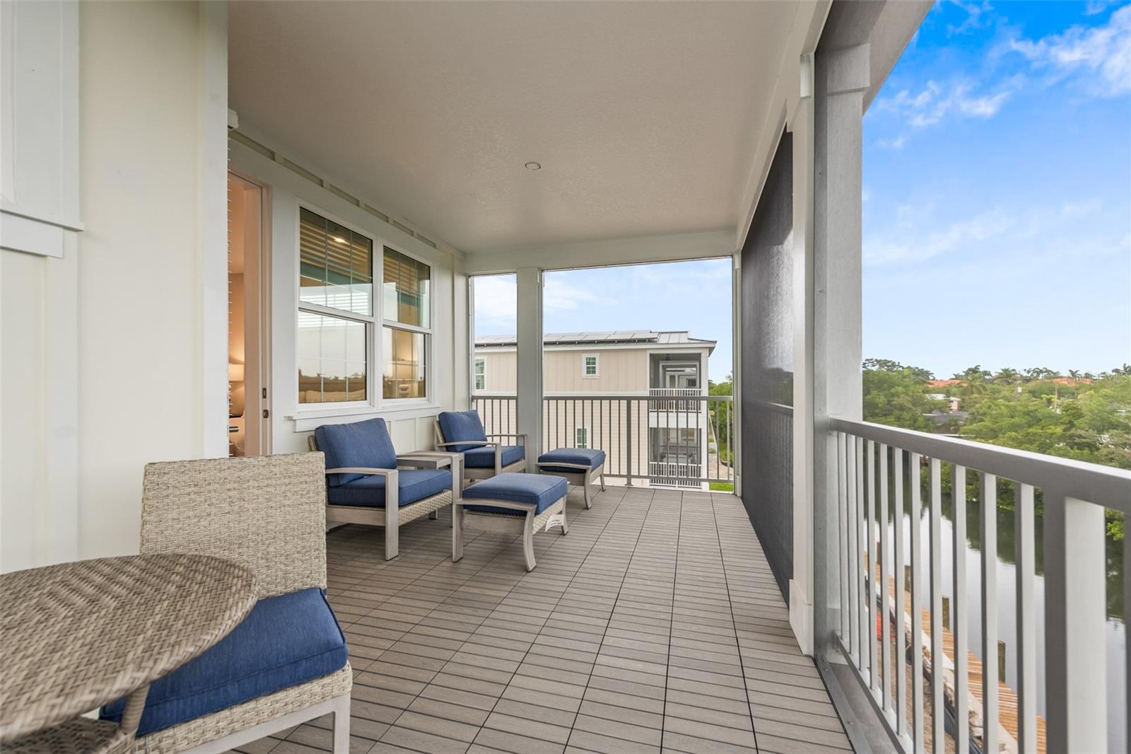 HUNTERS POINT - Residential