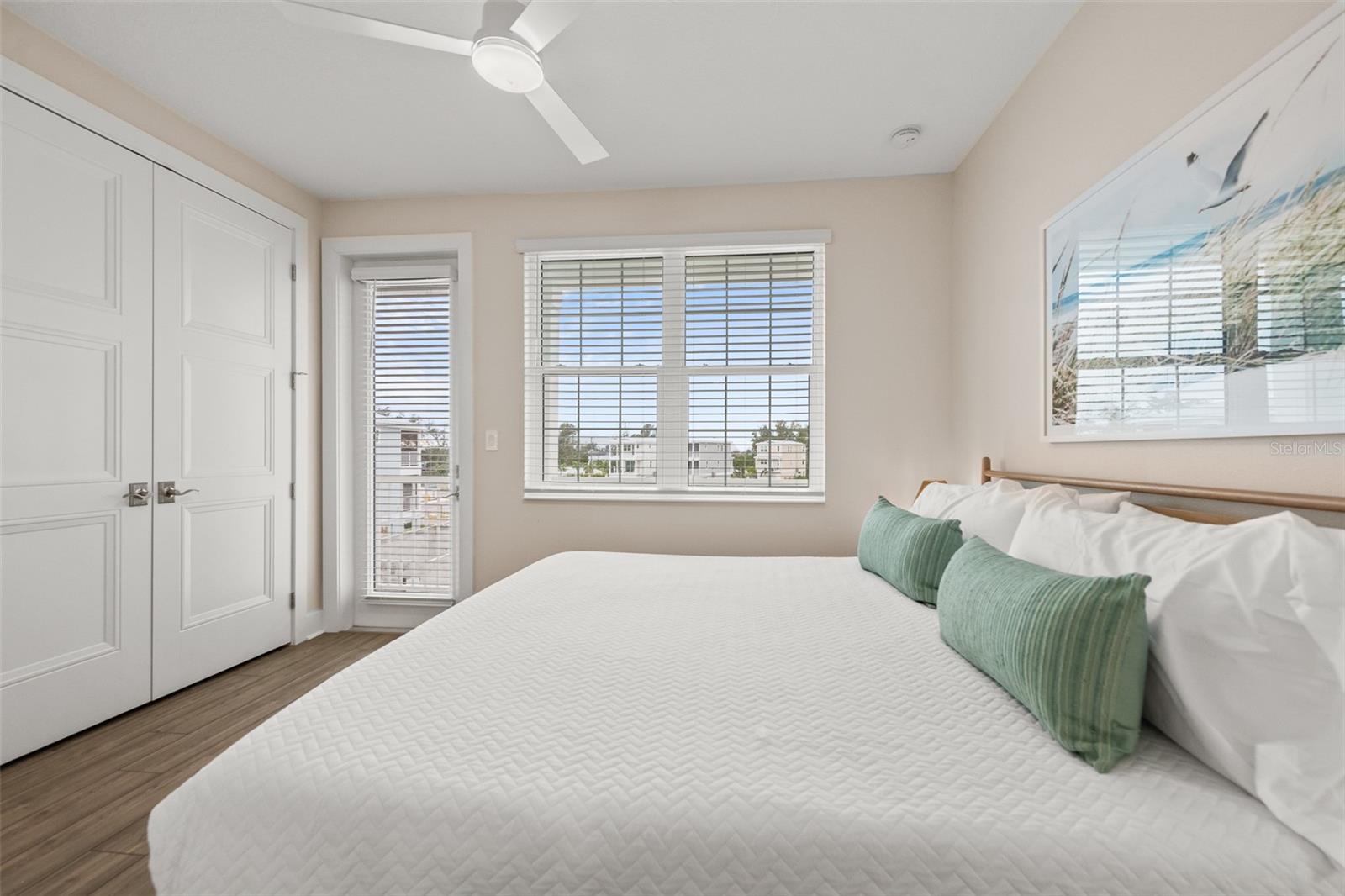 HUNTERS POINT - Residential