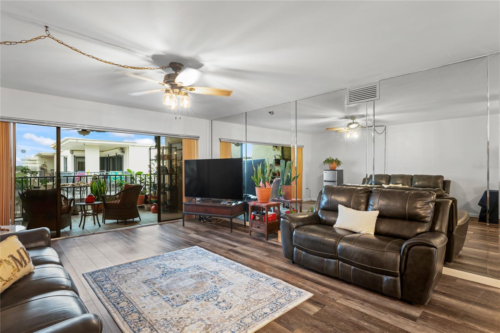 19531 GULF BOULEVARD 611