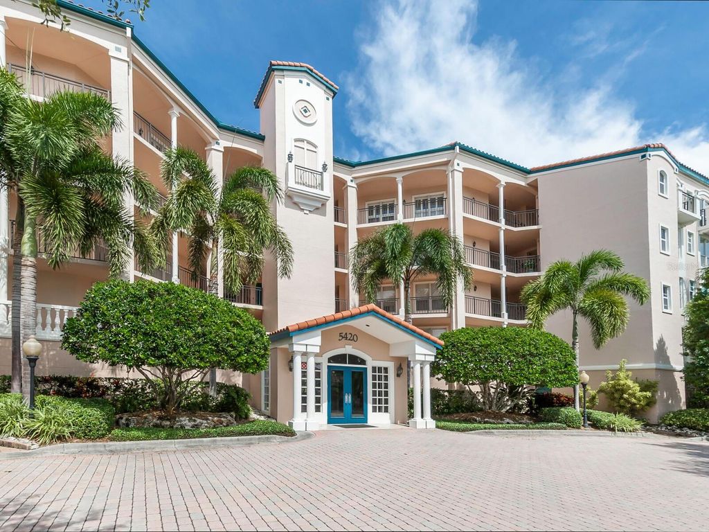 Photo of 5420 Eagles Point Circle #106, Sarasota, FL 34231 (MLS # A4653207)