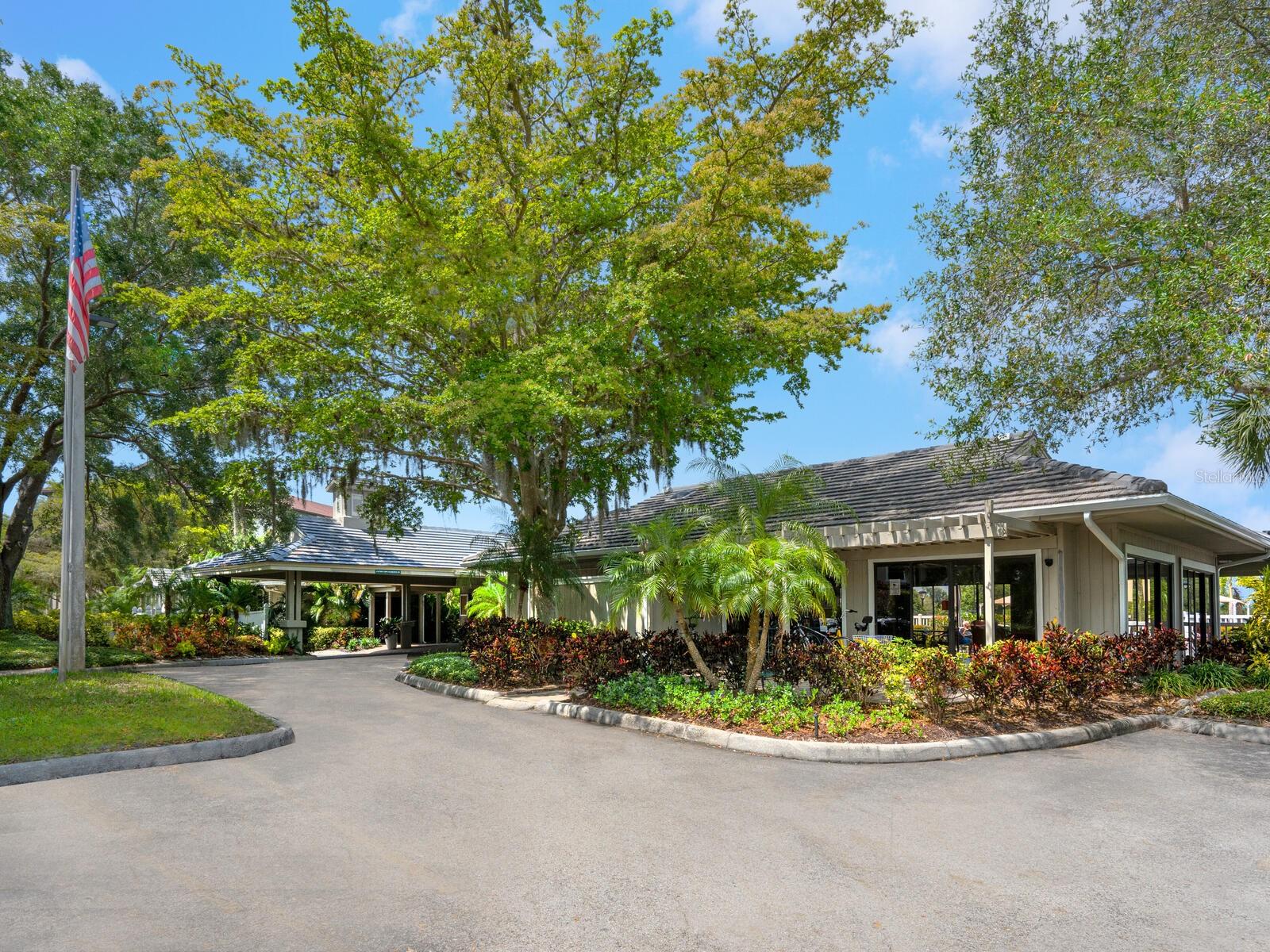 EAGLES POINT AT THE LANDINGS 1 - Residential