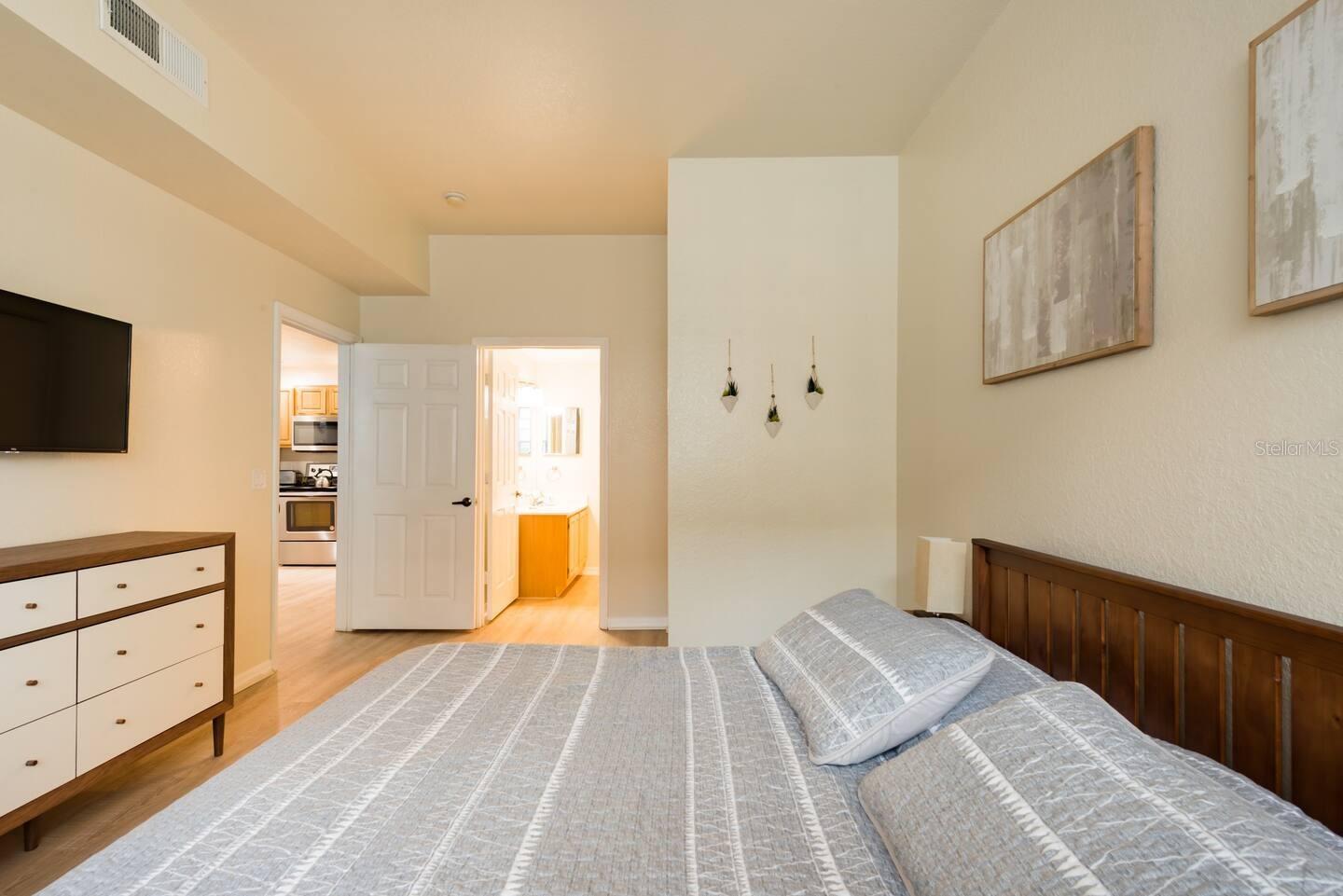 VENETIAN BAY VILLAGE CONDO PH 1 - Residential