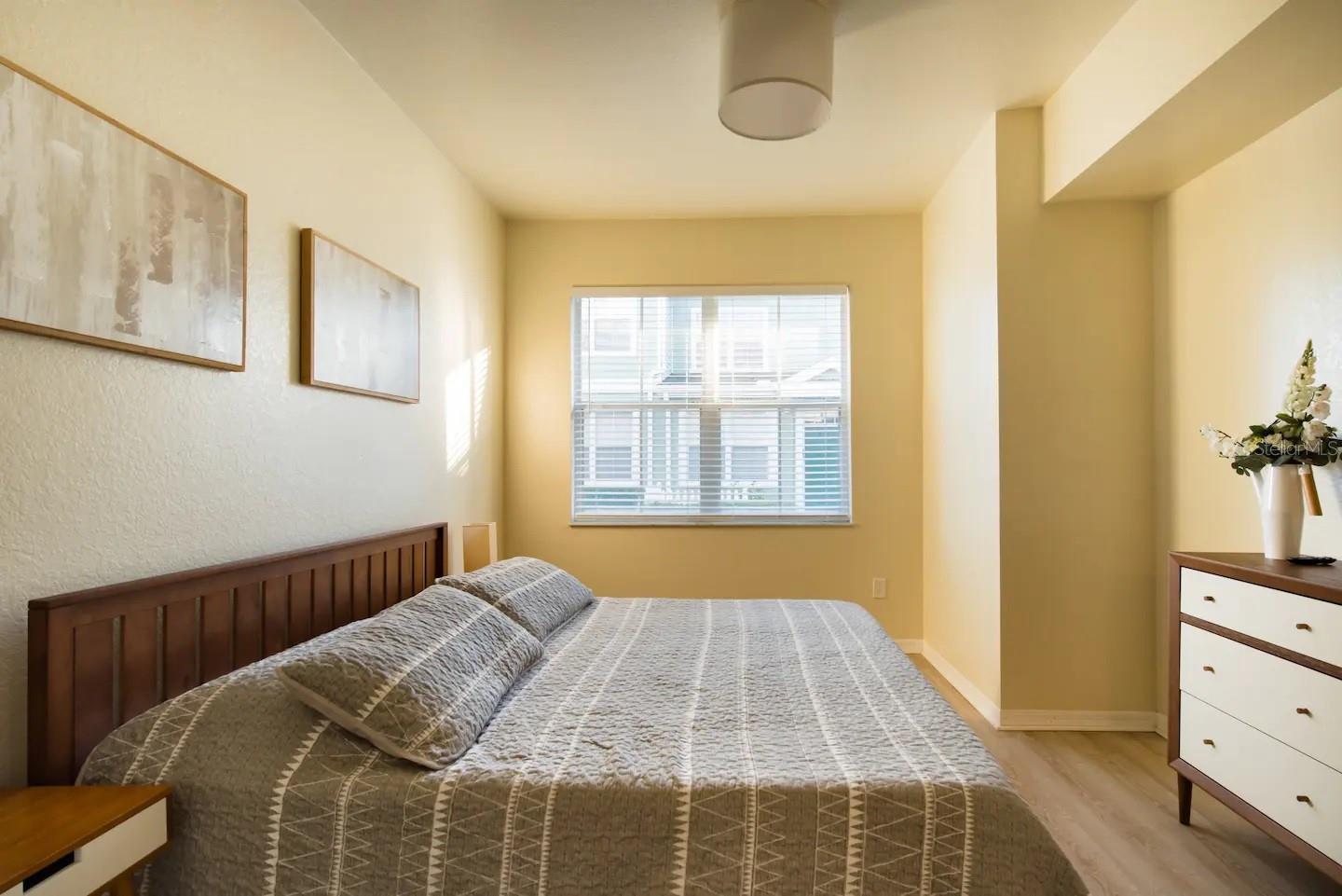 VENETIAN BAY VILLAGE CONDO PH 1 - Residential