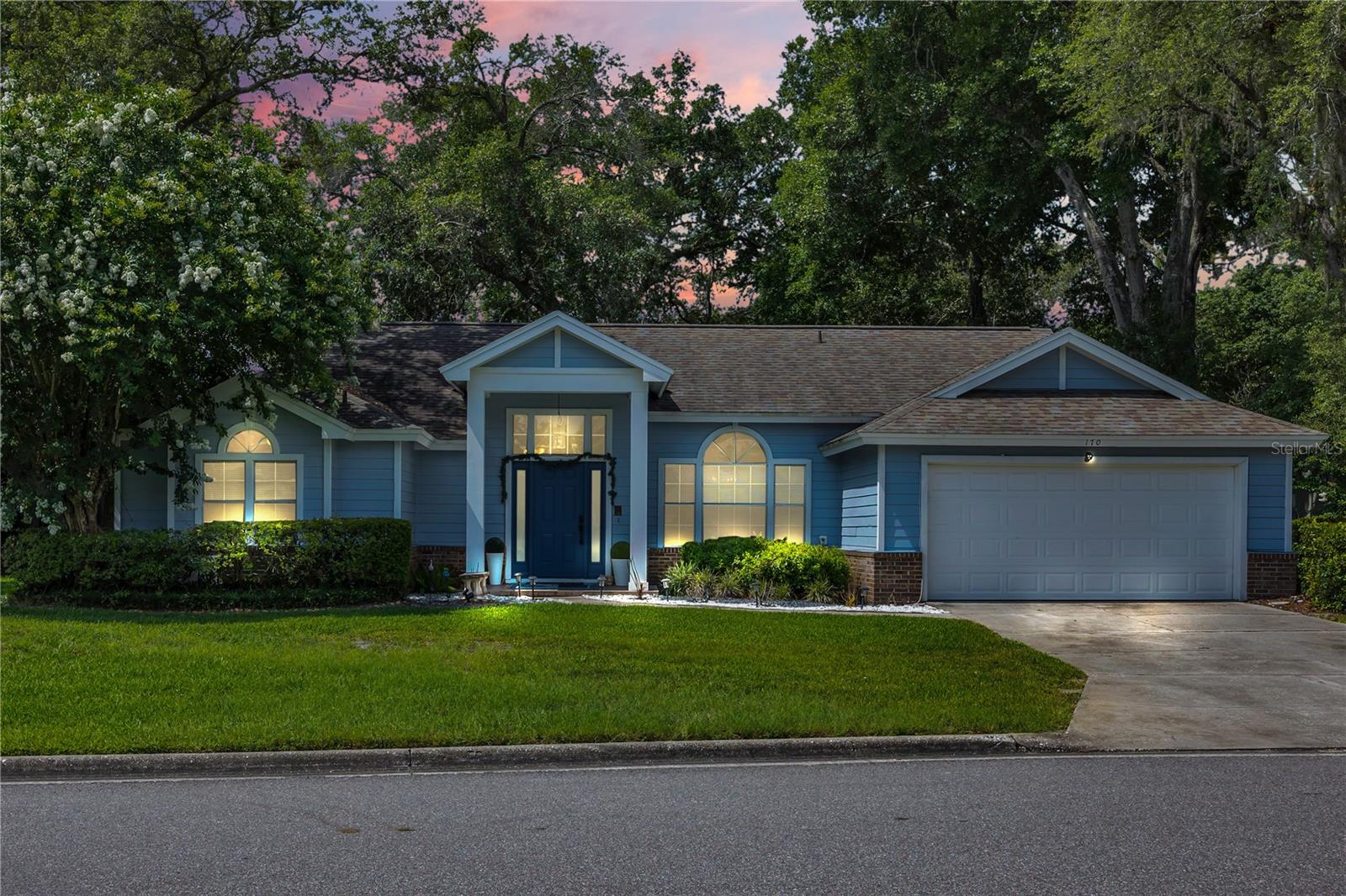 170 OAK VIEW CIRCLE