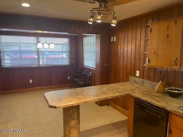 MASON & CARSWELLS HOLLY HILL - Commercial Sale