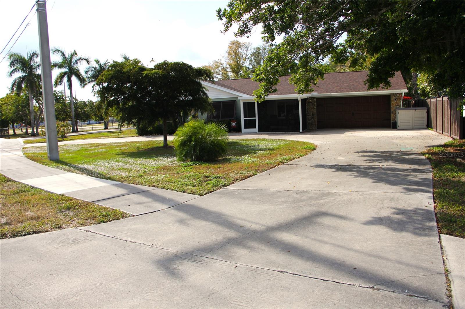 WOODS 2ND ADD - Residential