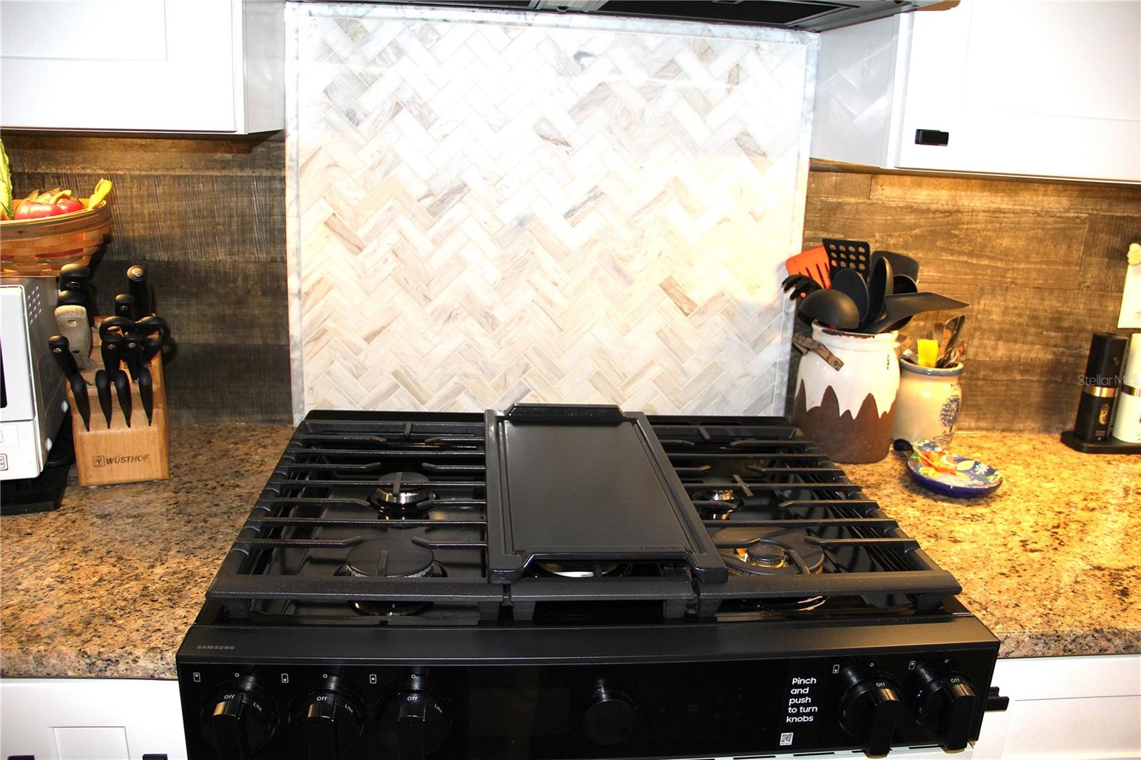 WOODS 2ND ADD - Residential