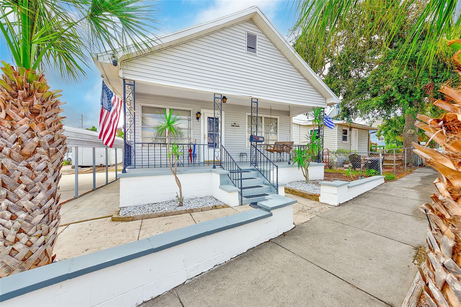 632 CROSS STREET