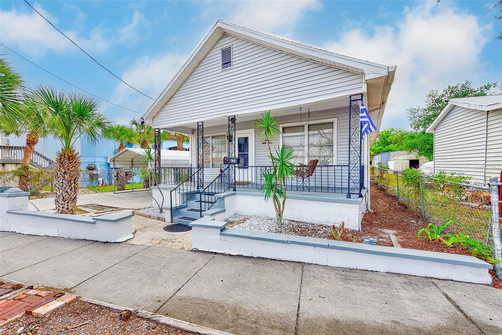 632 CROSS STREET