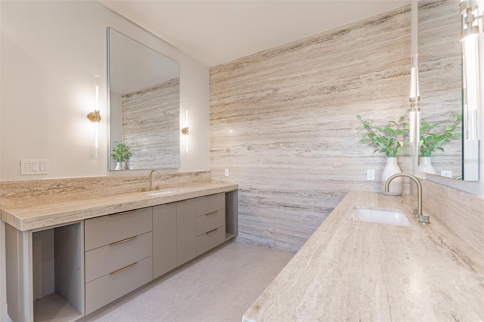 VENETIAN ISLES - Residential