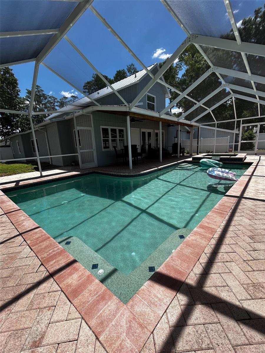 TARPON WOODS 4TH ADD - Residential