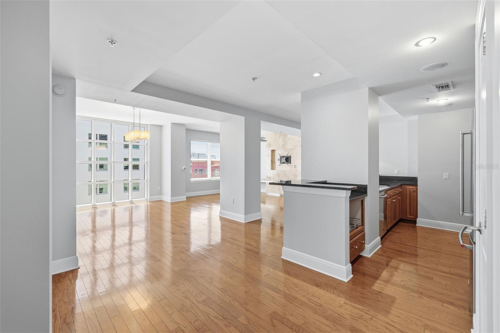 1227 E MADISON STREET 902