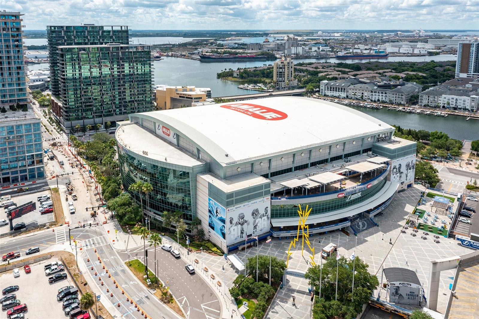 1227 E MADISON STREET 902