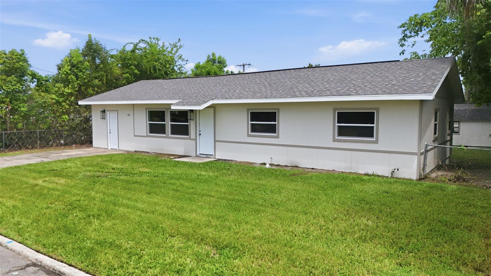 307 NE 11TH PLACE