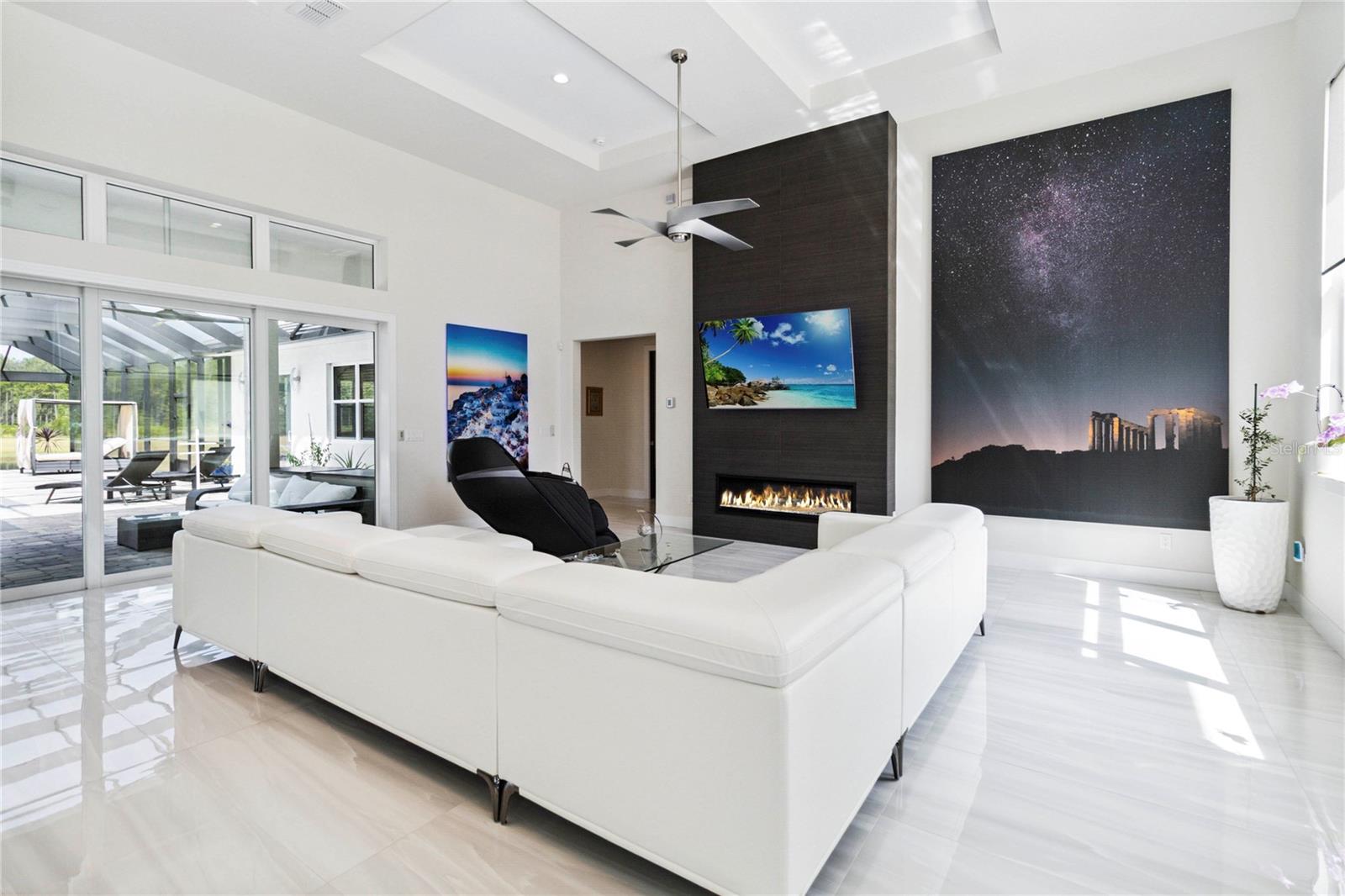 113 SPRING RISE CIRCLE