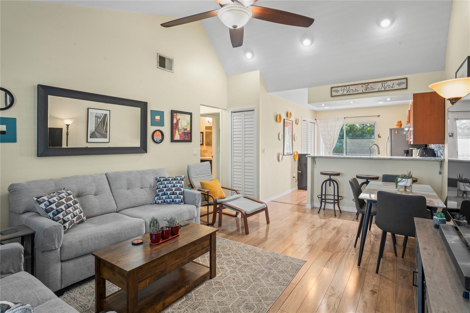 SUNNYBROOK CONDO 07 - Residential