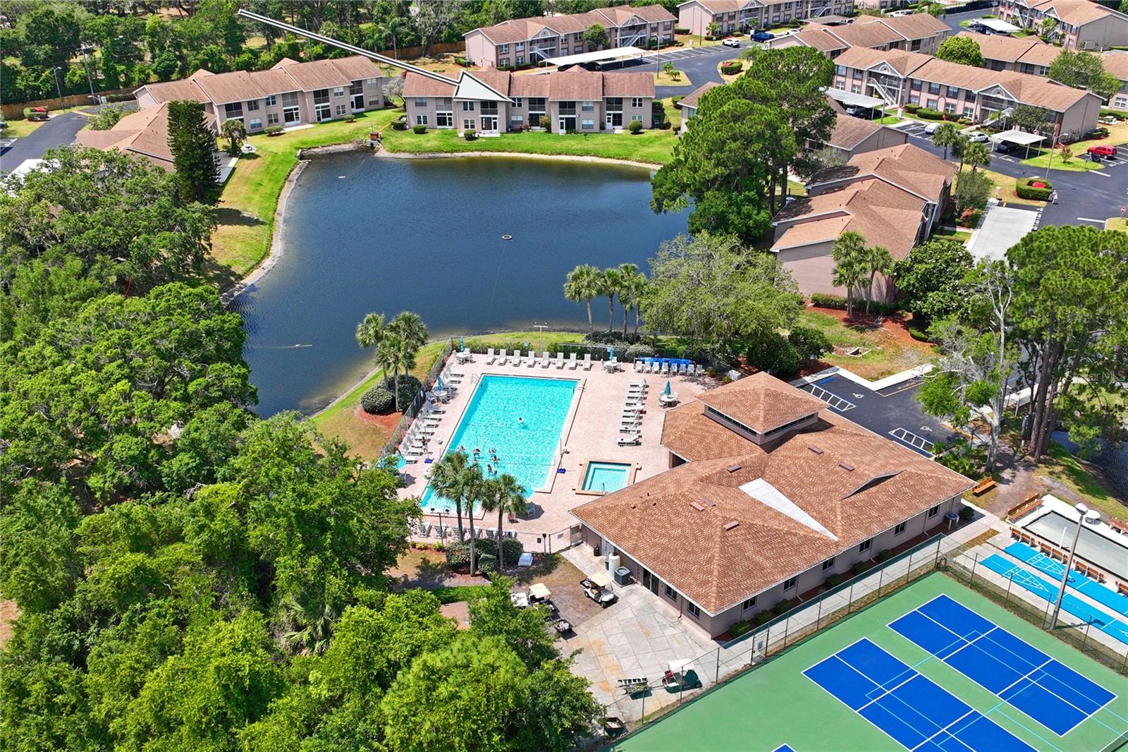 SUNNYBROOK CONDO 07 - Residential