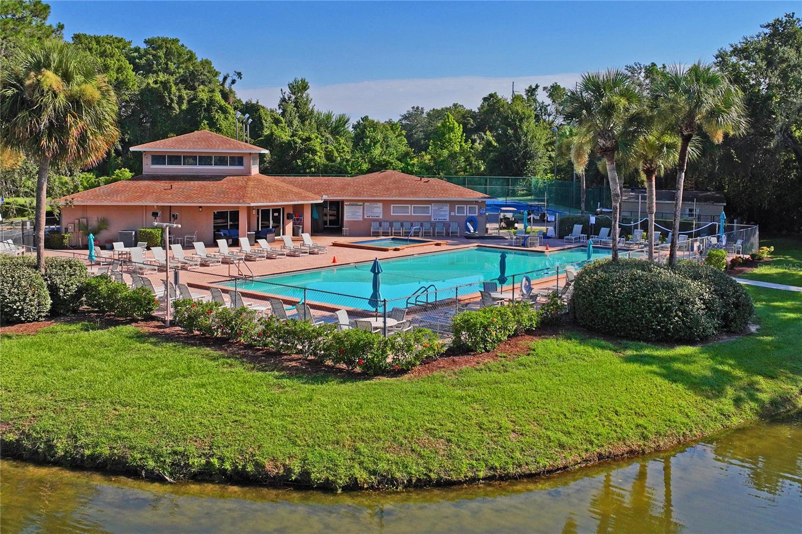 SUNNYBROOK CONDO 07 - Residential