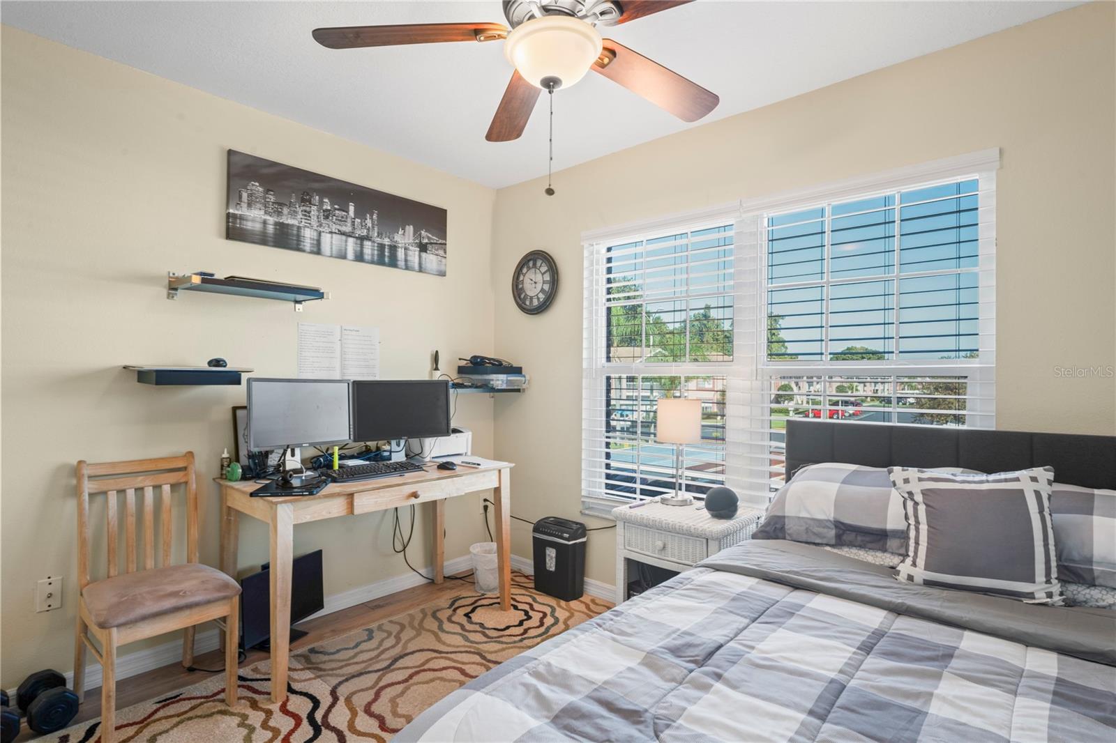 SUNNYBROOK CONDO 07 - Residential