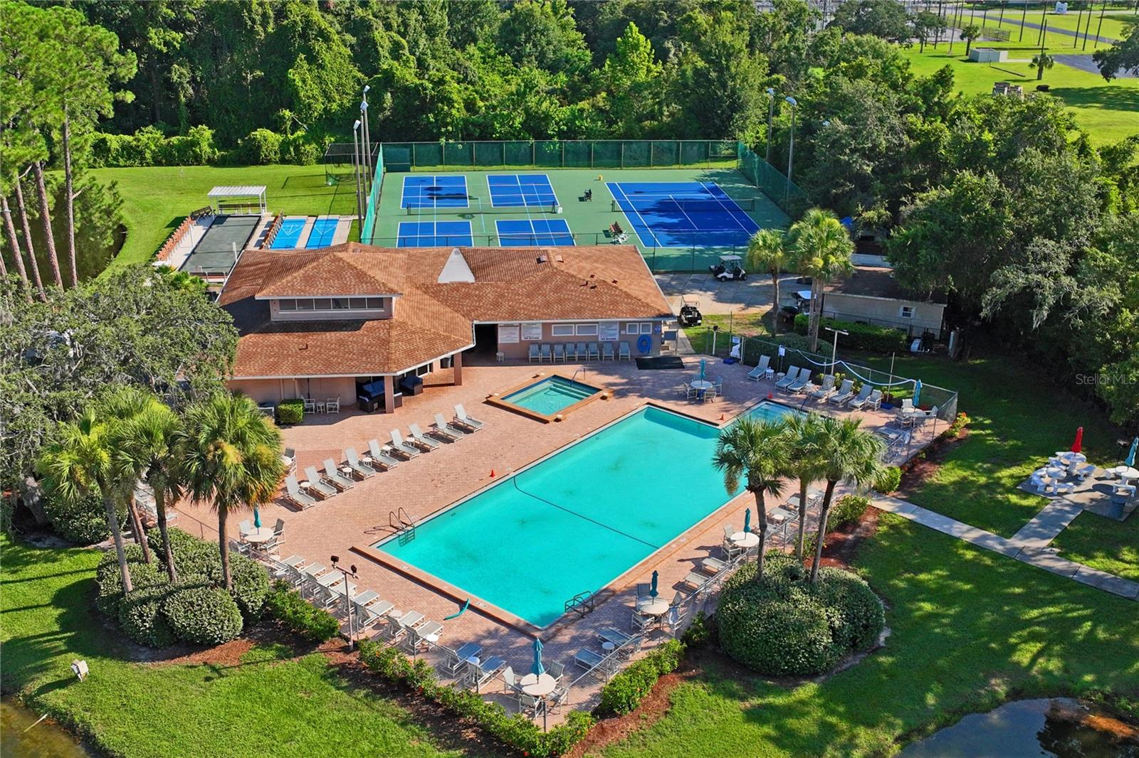 SUNNYBROOK CONDO 07 - Residential