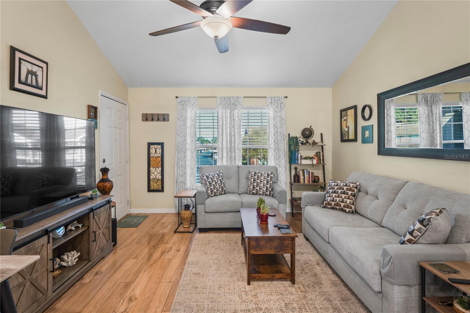 SUNNYBROOK CONDO 07 - Residential