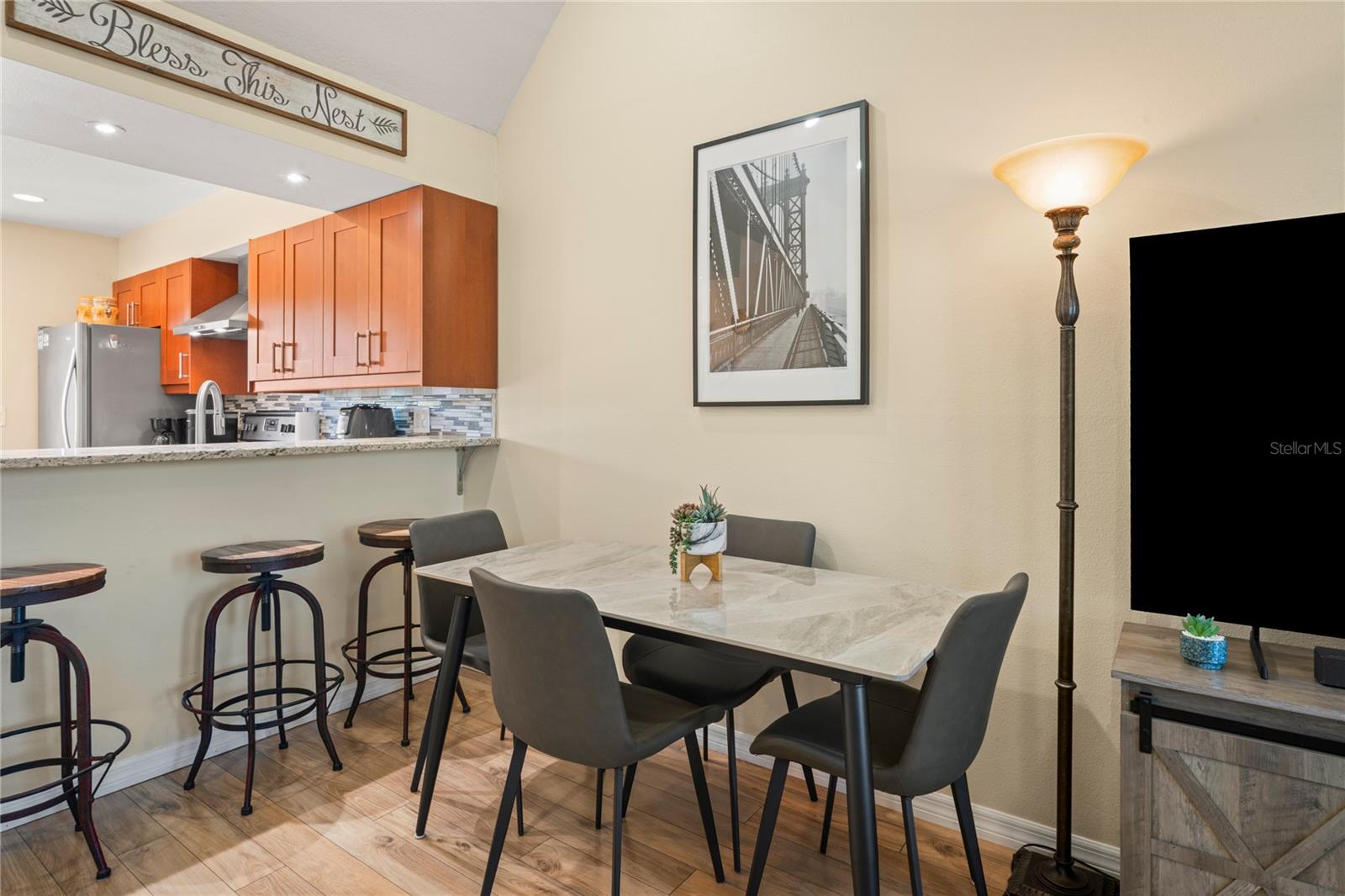 SUNNYBROOK CONDO 07 - Residential