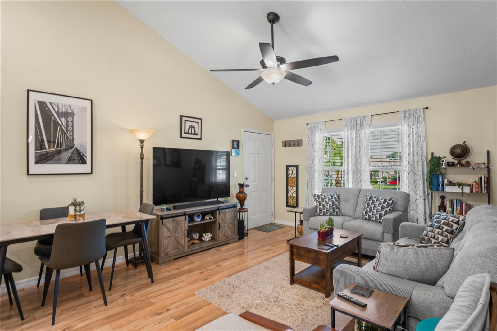 SUNNYBROOK CONDO 07 - Residential