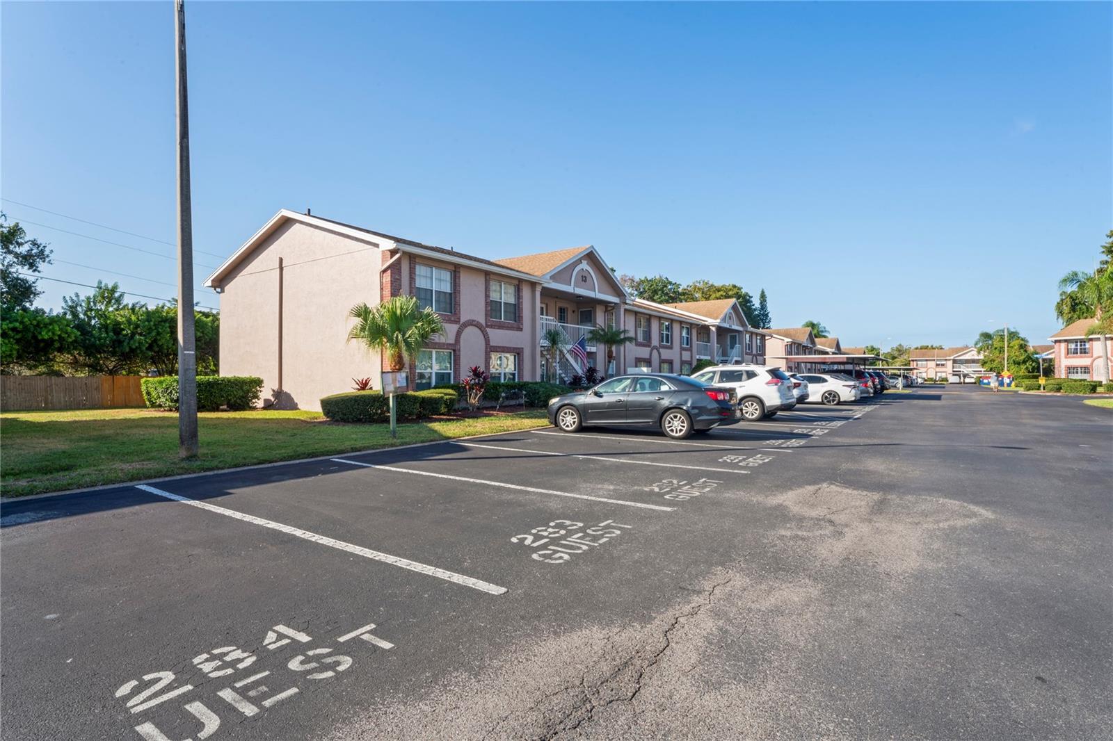 SUNNYBROOK CONDO 07 - Residential