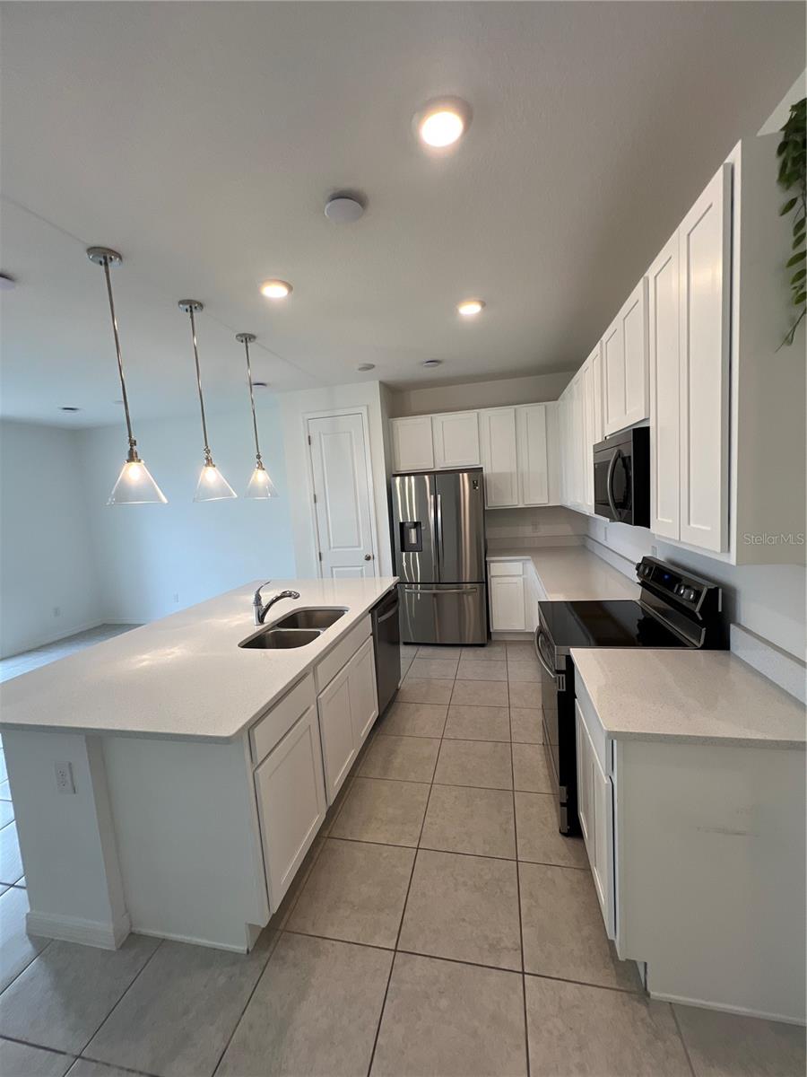 FESTIVAL PH 5 - Residential Lease