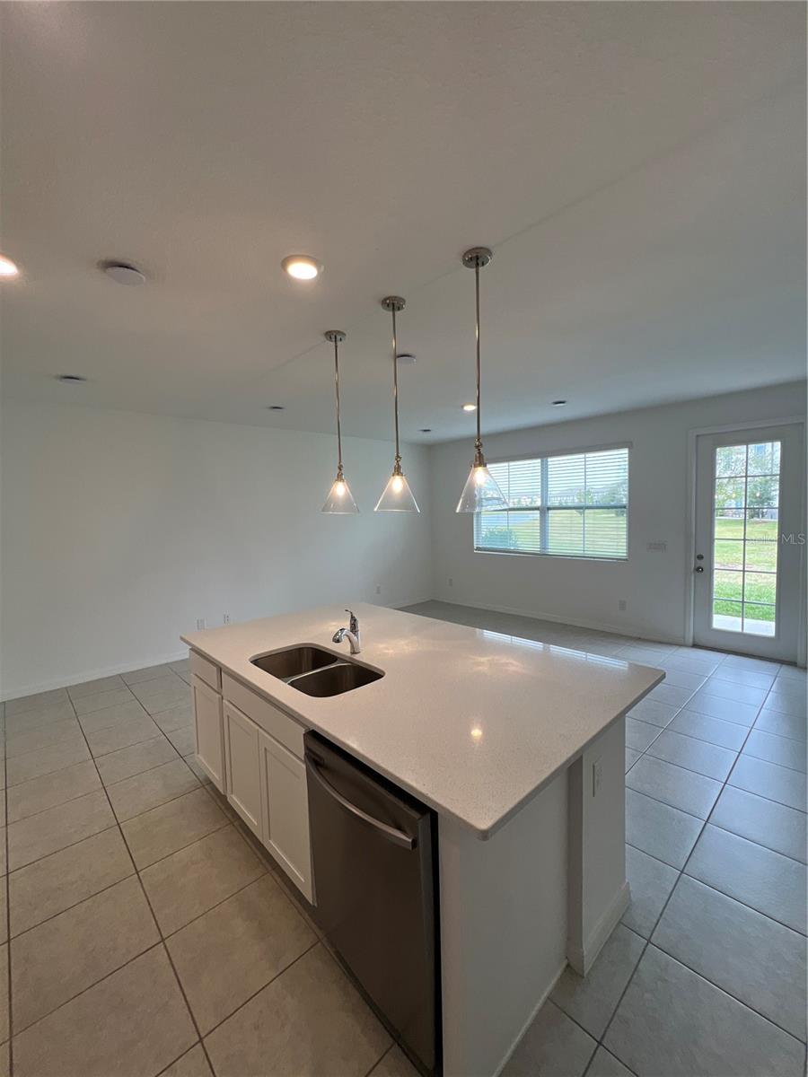 FESTIVAL PH 5 - Residential Lease