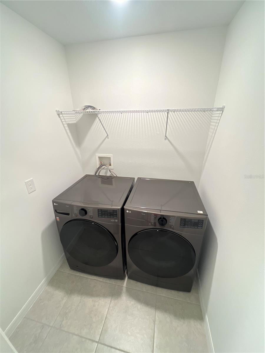 FESTIVAL PH 5 - Residential Lease