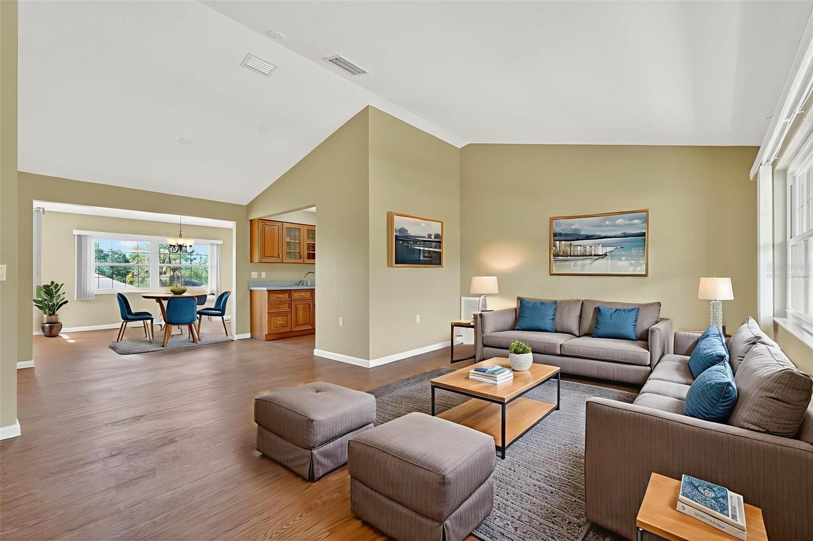 BEVERLY HILLS UNIT 07 - Residential