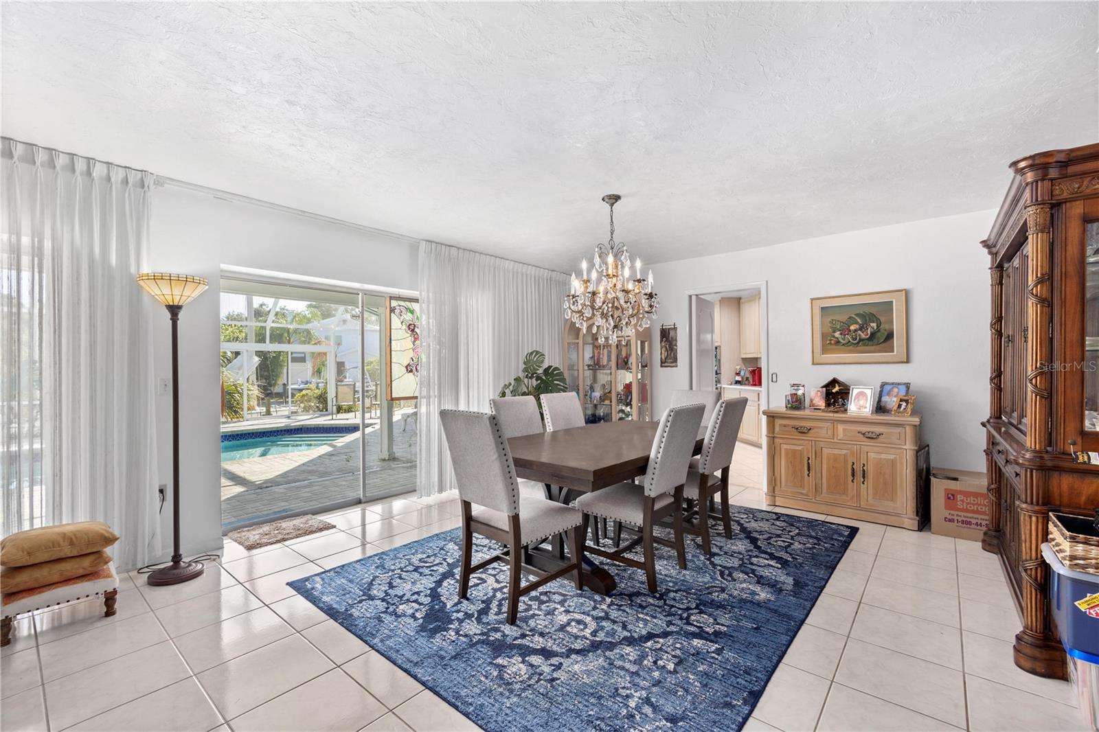 PRINCES GATE - Residential